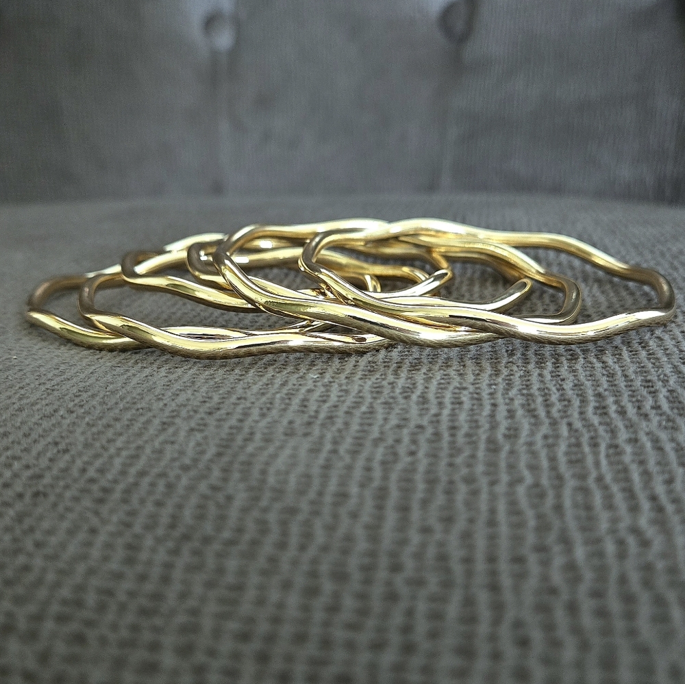 House🏠 of Harlow 1960 Set of Six6️⃣, Thin, Wavy🌊, Gold💛 Bangle Bracelets - Picture 2 of 15